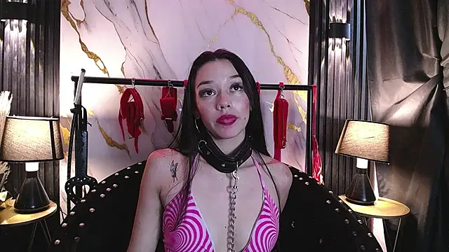 Chatroom XXX en direct de Doll4anall