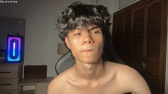 XXX chat uživo modela OopsAgain_