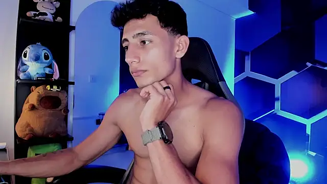 Онлайн чат XXX MaxiimoRomano_
