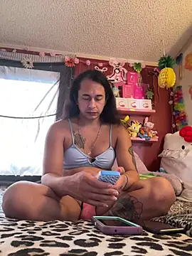 הופעת וובקאם של TranSexualJade95