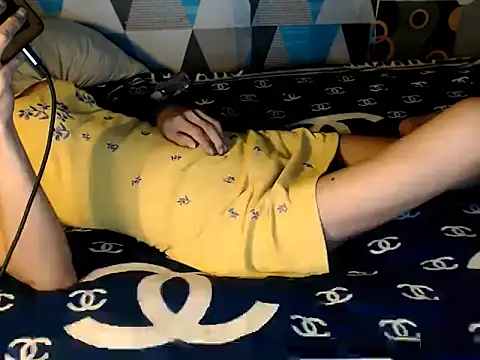 Trish_CurveCock – Naživo XXX chat