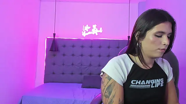 แชท XXX สดของ CryBabyVelvet