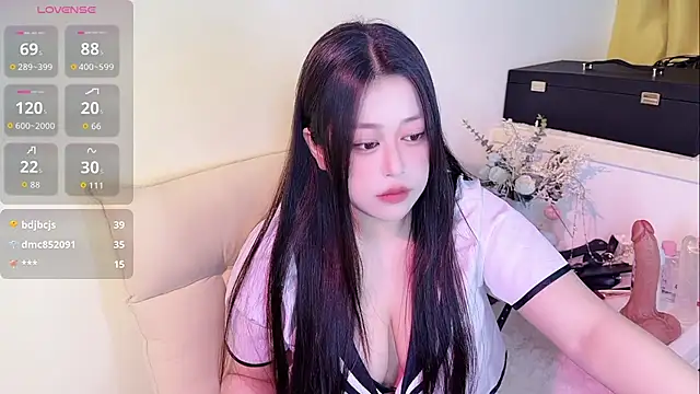 Nnnn-1118's Live XXX Chat
