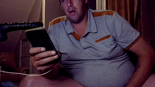โชว์เว็บแคมของ Gigolobigcock24cm