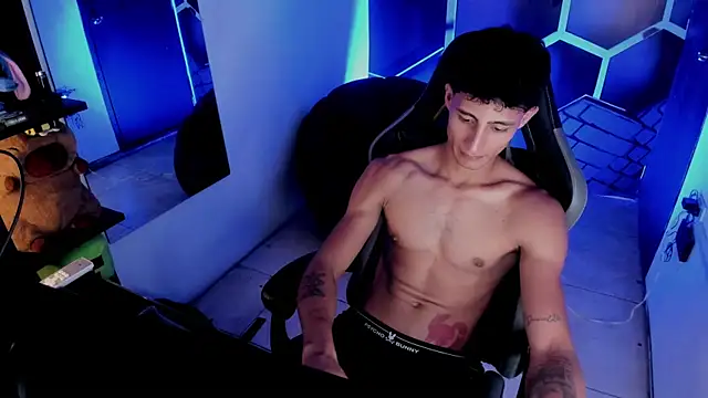 Chat +18 de MaxiimoRomano_ ao vivo