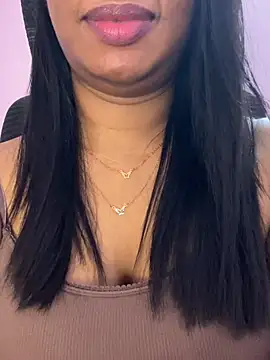 Chat +18 de Tamil_Maaya ao vivo