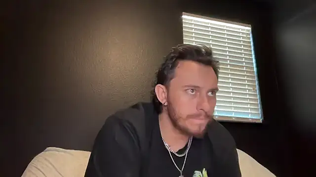 Mikecloudyhawk live XXX chat