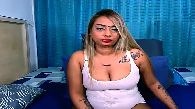 צ'אט XXX בשידור חי של sexyindianchic