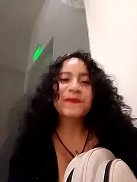 Czat XXX na żywo – Yaya_watson