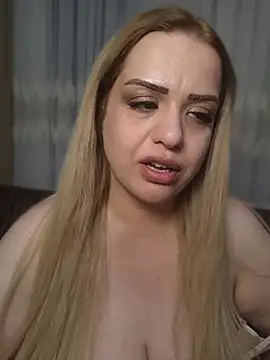 cansile's Live XXX Chat