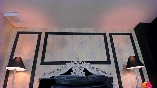 ImSophiie Chat XXX in diretta