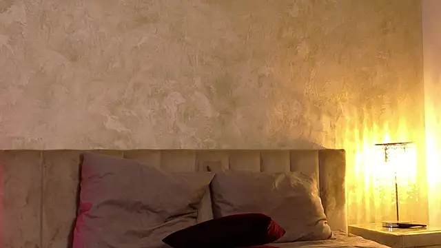 Alessia-Bloom Live XXX Chat