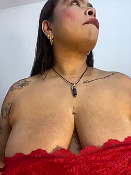 roselyn_caprice 即時 XXX 聊天