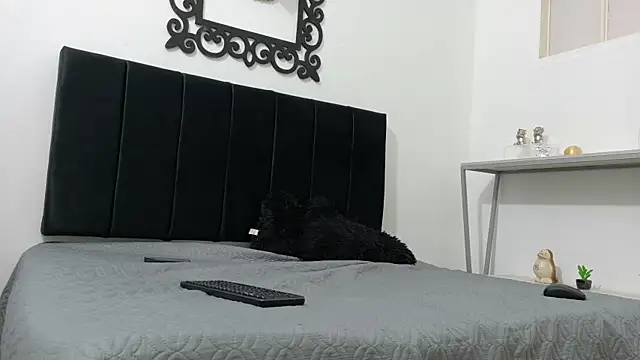 Santhiago_Jonnes – Naživo XXX chat