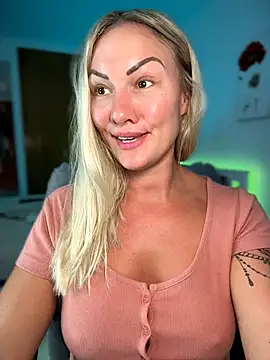 NastyMilf_ Adlı Modelin Canlı XXX Sohbeti