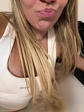 XXX chat uživo modela VenClea