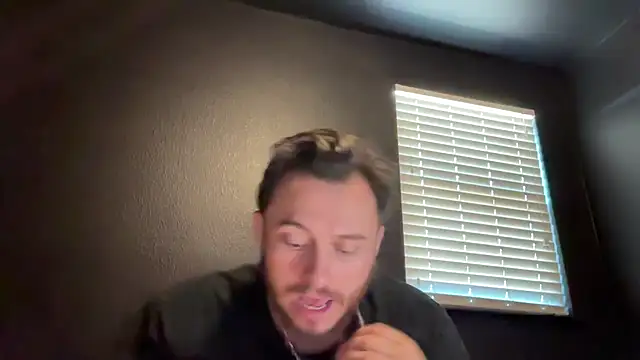 צ'אט XXX בש ידור חי של Mikecloudyhawk
