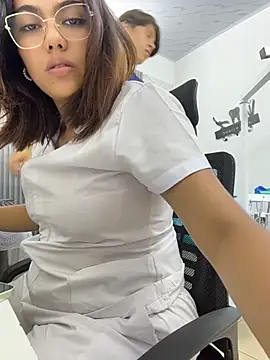 Chat XXX ao vivo de babysaritaa