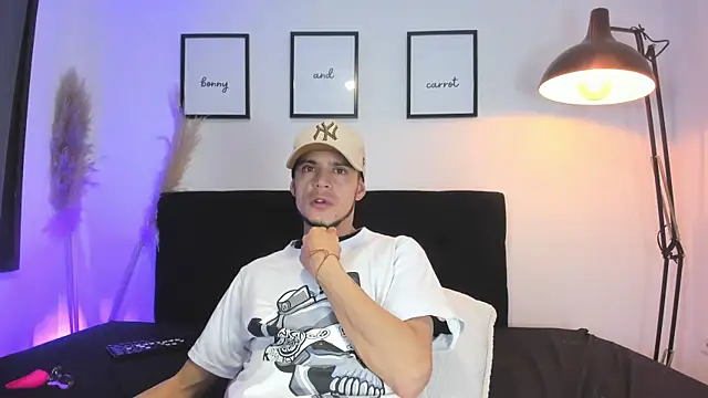 Bonny_and_carrot Шоу с уебкамера