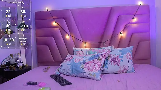 kinkylittlegirll's Live XXX Chat