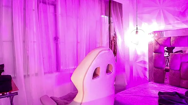 Chatroom XXX en direct de Queen_perla_