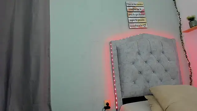 SHARONBLAKE2 Live XXX Chat