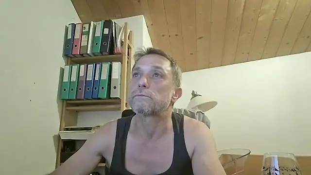 nue52 – webcam-show