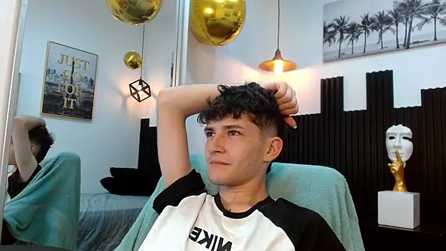 trevor_mob live XXX chat