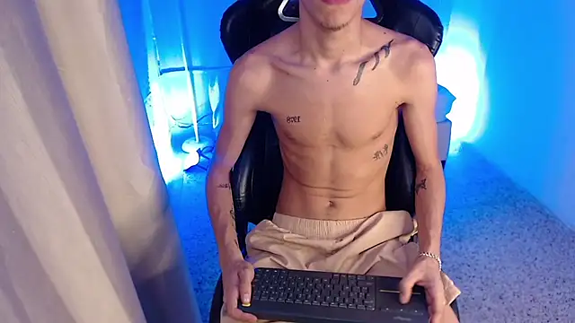 YorYo_hot's Webcam Show