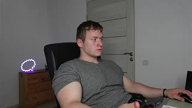 Richard_Dullas Chat XXX in diretta