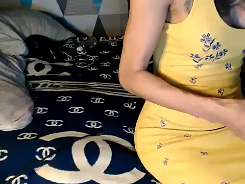 Trish_CurveCock: απευθείας συνομιλία ΧΧΧ