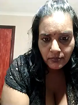 دردشة Foxybaby420 الجنسية المباشرة