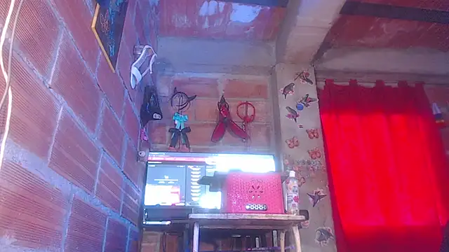 assbignatha Live XXX Chat