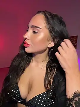 CardiSweetBaby Adlı Modelin Canlı XXX Sohbeti