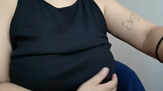 YummyAnna_ Chat XXX in diretta