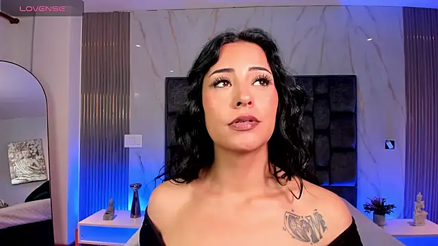 XXX chat uživo modela emy_fg