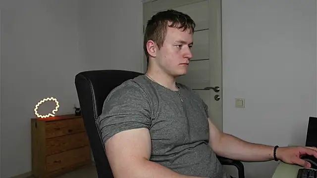 Chatroom XXX en direct de Richard_Dullas