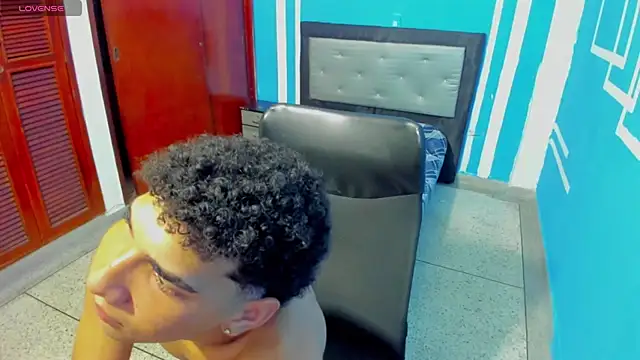 efrain_boy live XXX chat