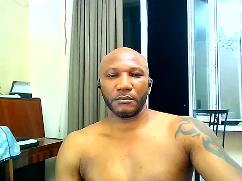 Choco_Man লাইভ XXX চ্যাট