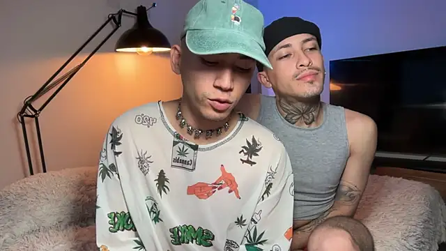 Chat XXX en directo de Noah_and_Steven