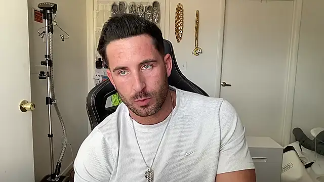 brettmycles28 Show Webcam
