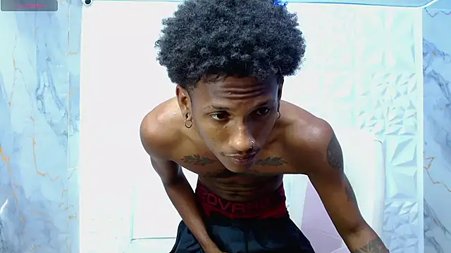 XXX chat uživo modela ManSant