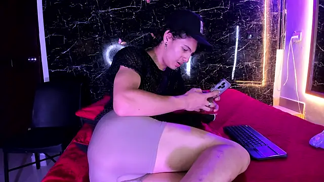 Adrian_Wolf Webcamshow