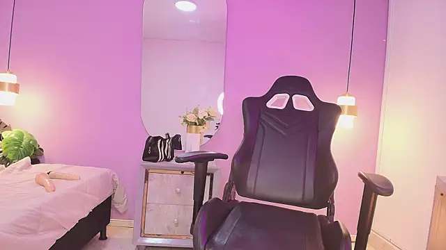 aleskahoffman1 Adlı Modelin Canlı XXX Sohbeti