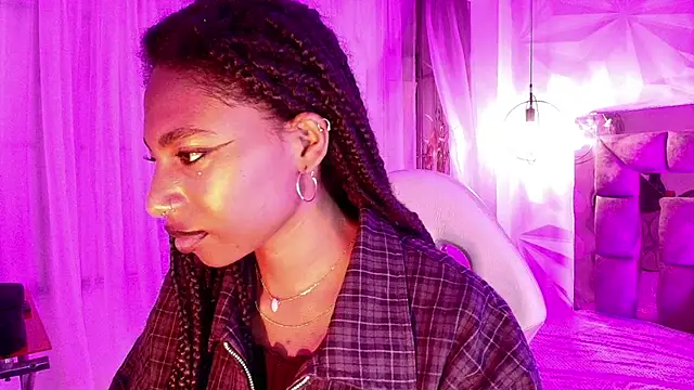 צ'אט XXX בשידור חי של Queen_perla_