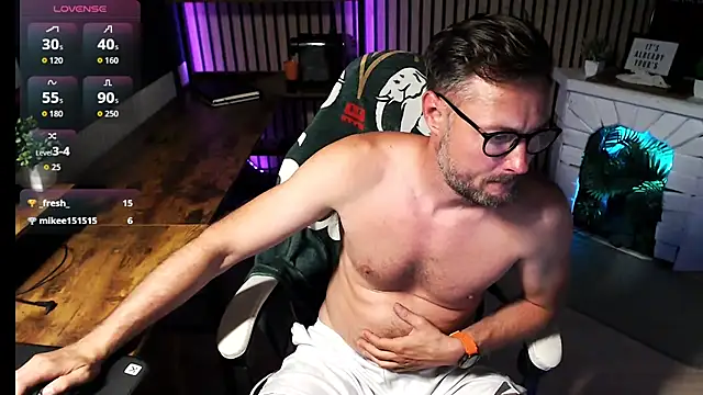 Freeguy84 Live XXX Chat