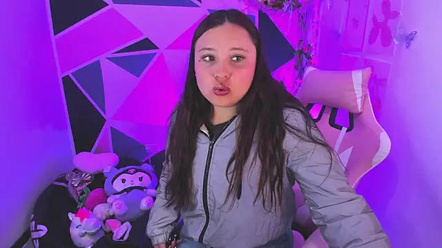 XXX chat uživo modela little_emma0