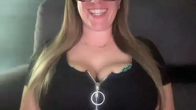 TittieTia19 Webcamshow
