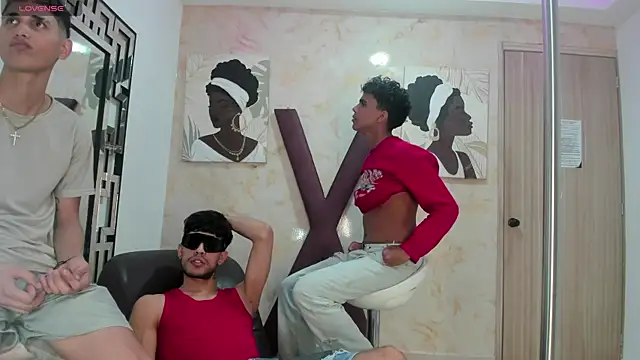 SUCKING_LOVER1 élő XXX-chatje
