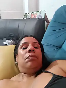 Zeyllyjhonson's Live XXX Chat